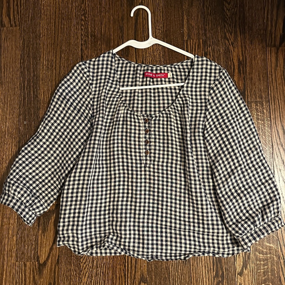Pyne & Smith Stylish Navy White Gingham Blouse with Button Accents
